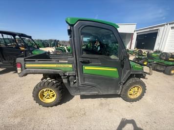 Main image John Deere XUV 835R