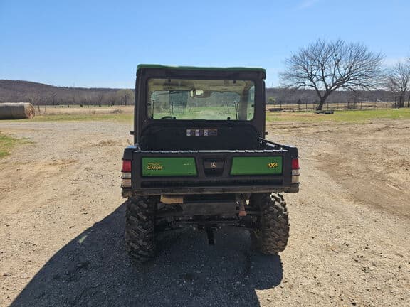 Image of John Deere XUV 835R equipment image 4