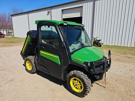 Image of John Deere XUV 835R Primary image