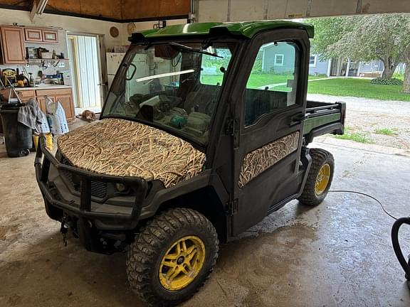 Image of John Deere XUV 835R Primary image