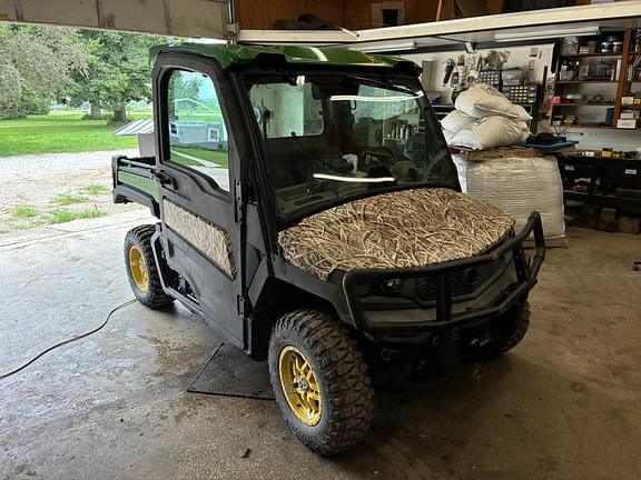 Image of John Deere XUV 835R equipment image 2