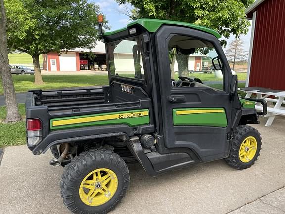 Image of John Deere XUV 835R equipment image 1