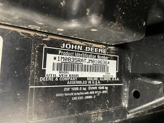 Image of John Deere XUV 835R equipment image 2