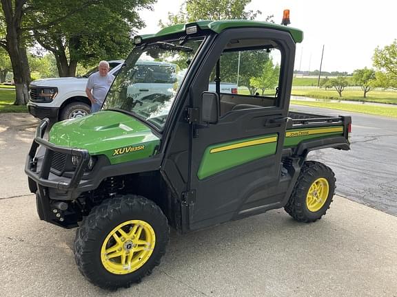Image of John Deere XUV 835R Primary image