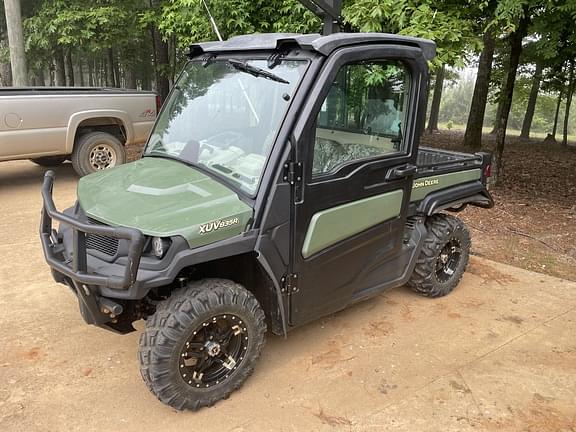 Image of John Deere XUV 835R equipment image 3