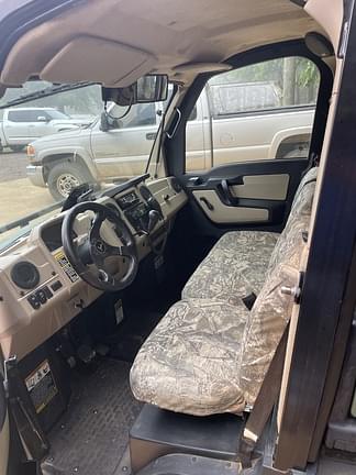 Image of John Deere XUV 835R equipment image 4