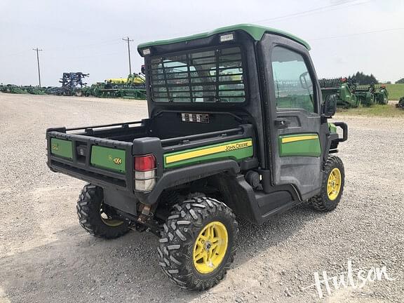 Image of John Deere XUV 835R equipment image 4