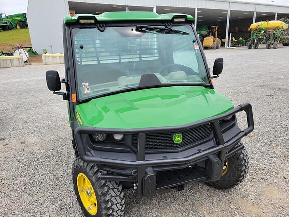 Image of John Deere XUV 835R equipment image 2
