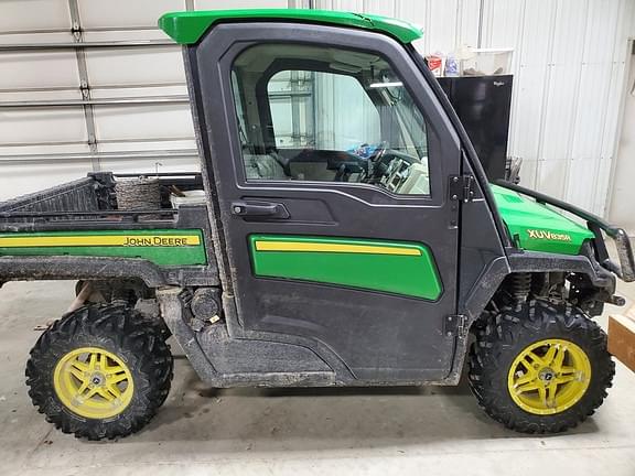 Image of John Deere XUV 835R Primary image