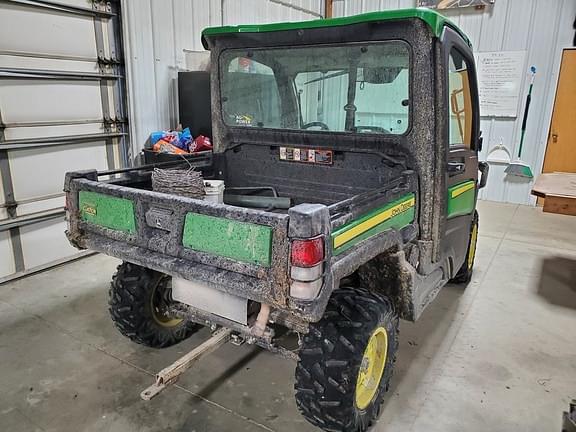 Image of John Deere XUV 835R equipment image 3