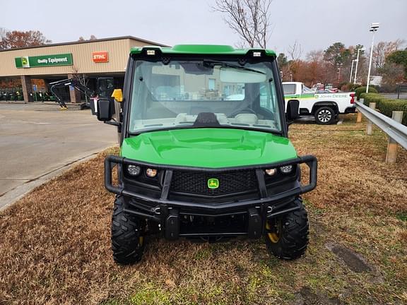 Image of John Deere XUV 835R equipment image 1