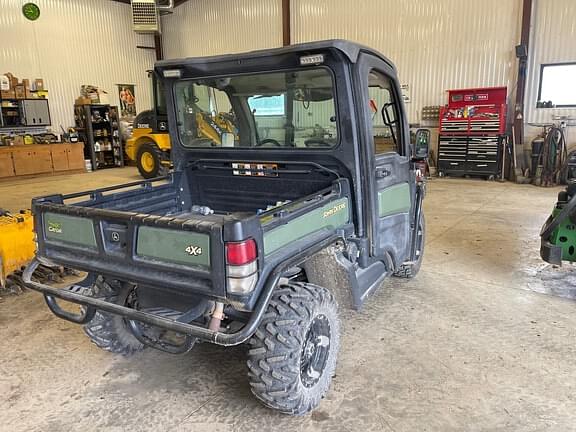 Image of John Deere XUV 835R equipment image 2