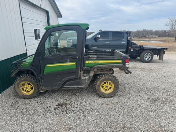 Image of John Deere XUV 835R Primary image