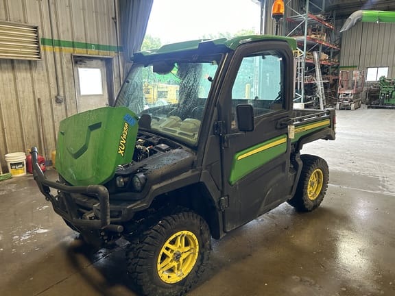 Main image John Deere XUV 835R