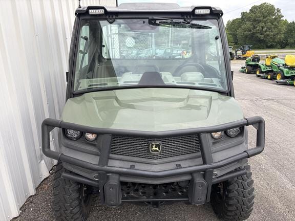2018 John Deere XUV 835R Equipment Image0