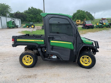 Main image John Deere XUV 835R