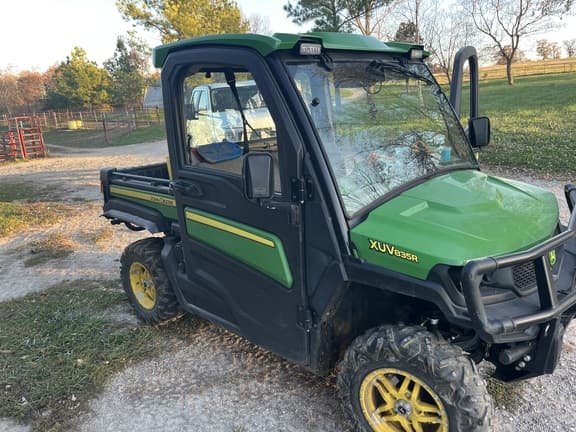 Image of John Deere XUV 835R equipment image 4
