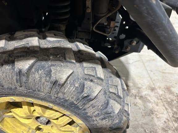 Image of John Deere XUV 835R equipment image 3