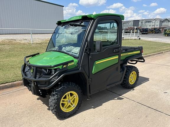 Image of John Deere XUV 835R Primary image