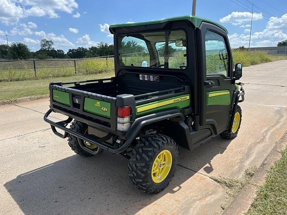 Image of John Deere XUV 835R equipment image 4