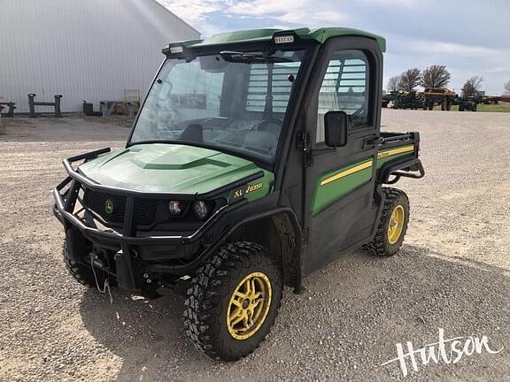 Image of John Deere XUV 835R equipment image 2