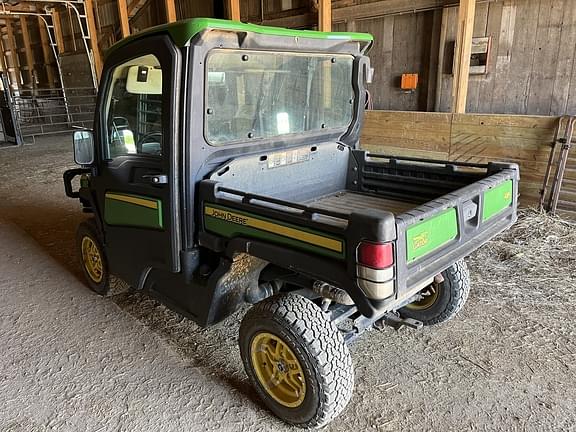 Image of John Deere XUV 835R equipment image 4