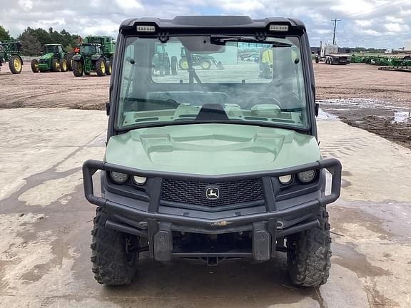 Image of John Deere XUV 835R equipment image 1