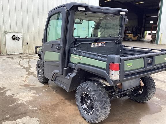 Image of John Deere XUV 835R equipment image 3