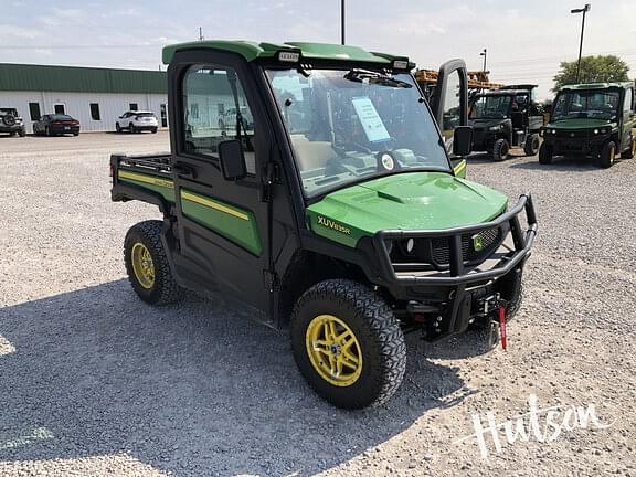 Image of John Deere XUV 835R Primary image