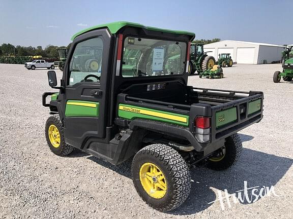 Image of John Deere XUV 835R equipment image 4