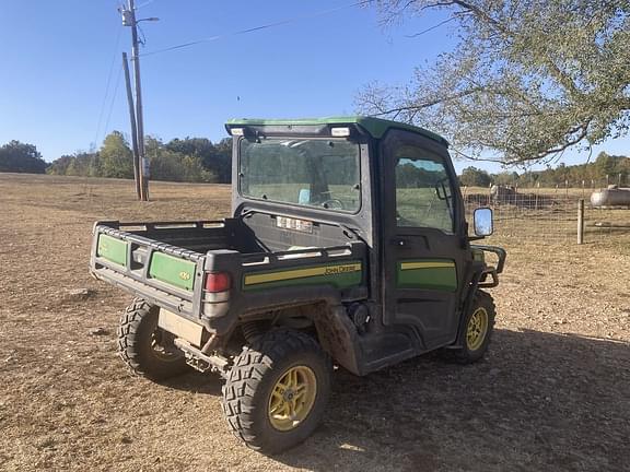 Image of John Deere XUV 835R equipment image 2