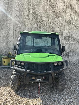 Image of John Deere XUV 835R equipment image 4