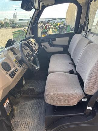 Image of John Deere XUV 835R equipment image 1