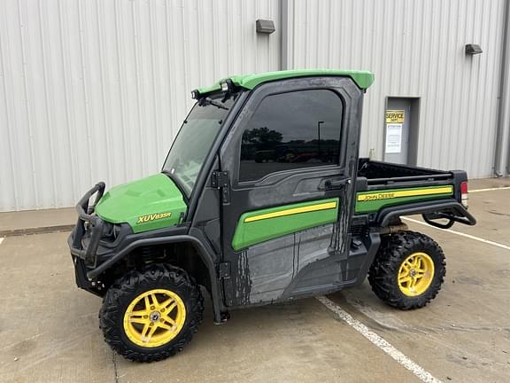 Image of John Deere XUV 835R equipment image 1