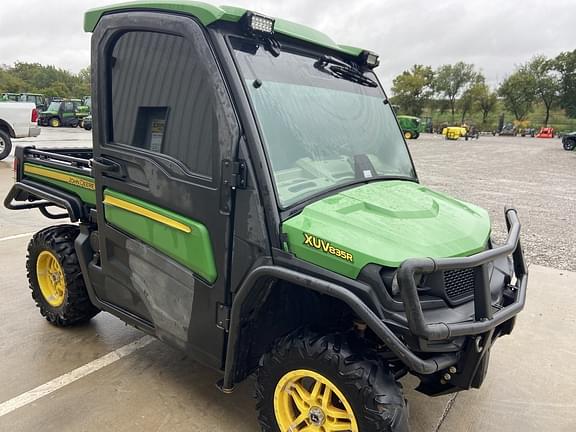 Image of John Deere XUV 835R equipment image 3