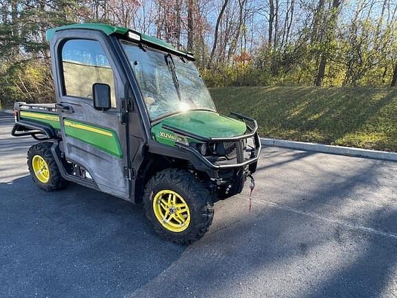 Image of John Deere XUV 835R Primary image