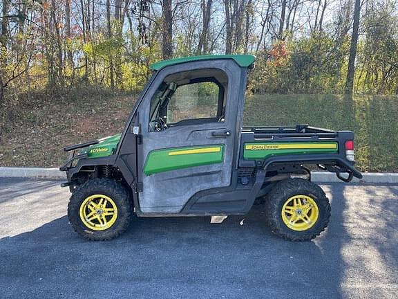 Image of John Deere XUV 835R equipment image 2