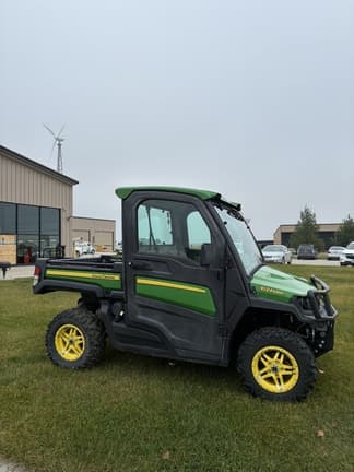 Image of John Deere XUV 835R equipment image 1