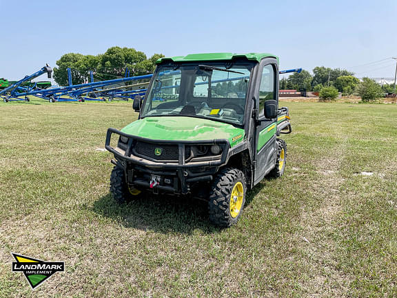 Image of John Deere XUV 835R equipment image 1