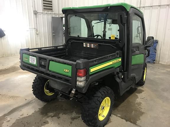 Image of John Deere XUV 835R equipment image 3