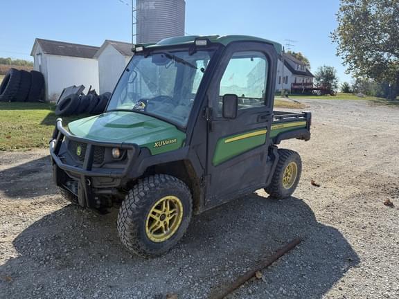 Image of John Deere XUV 835R equipment image 3