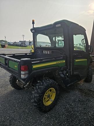 Image of John Deere XUV 835R equipment image 4
