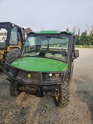 Image of John Deere XUV 835R equipment image 3