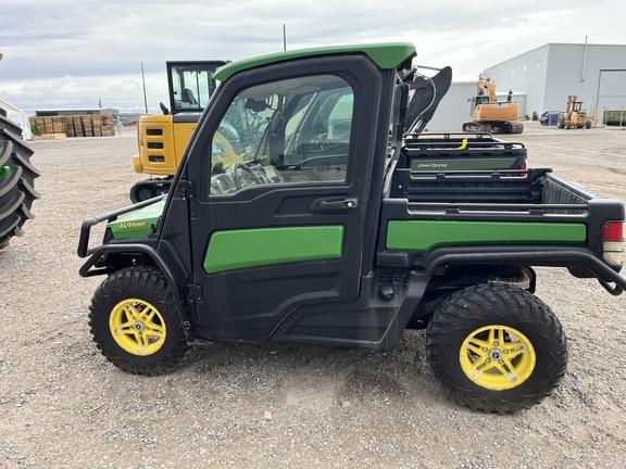 Image of John Deere XUV 835R equipment image 2