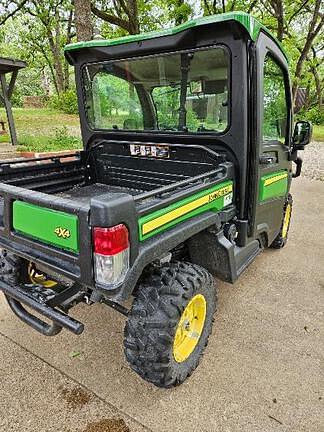 Image of John Deere XUV 835R equipment image 3