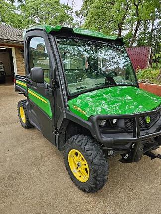 Image of John Deere XUV 835R equipment image 2