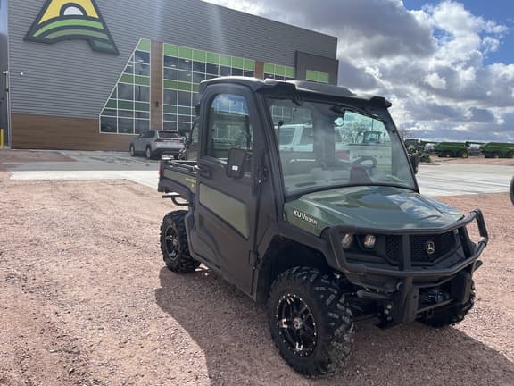 Image of John Deere XUV 835R equipment image 2