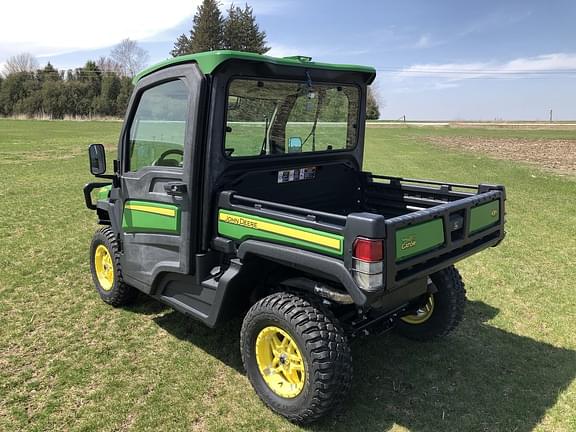 Image of John Deere XUV 835R equipment image 2