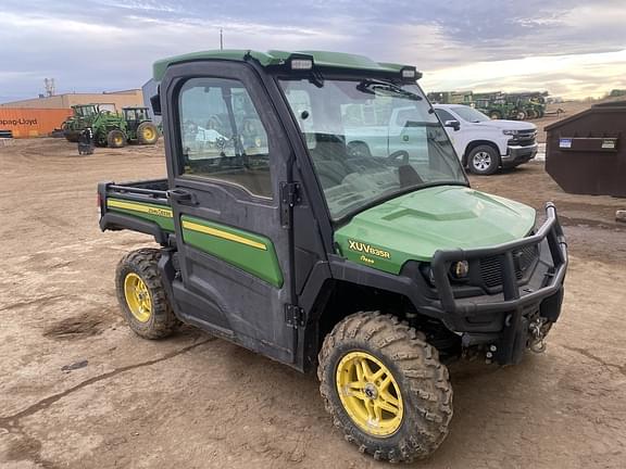 2018 John Deere XUV 835R Equipment Image0