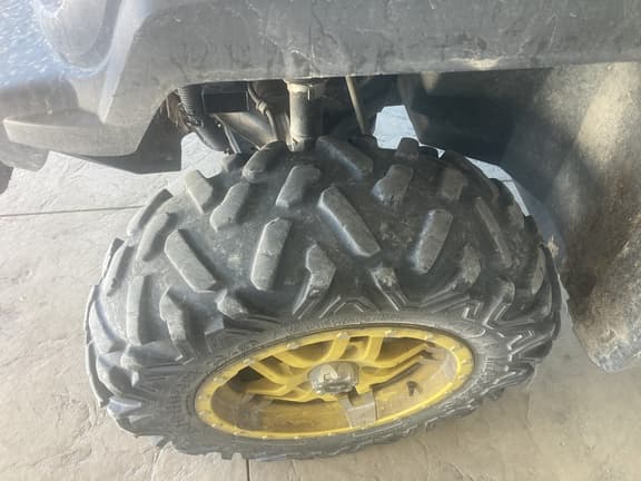 Image of John Deere XUV 835R equipment image 3